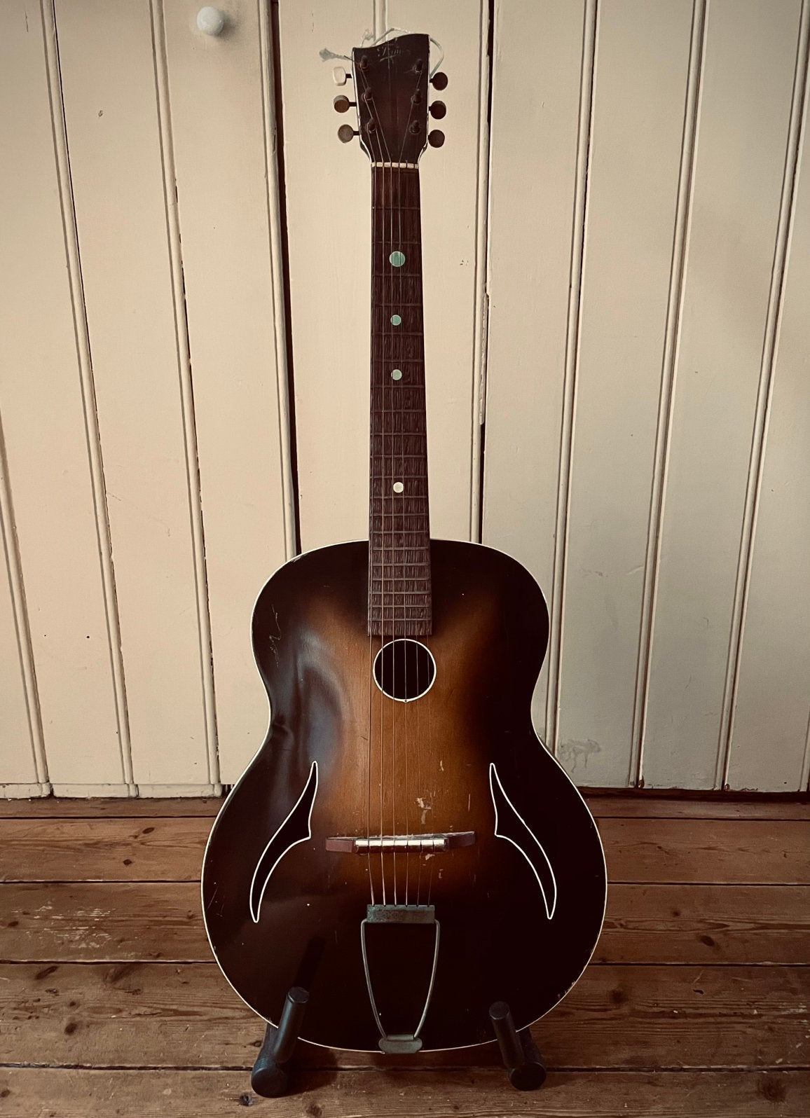 Famos gitaar, Muziek en Instrumenten, Snaarinstrumenten | Gitaren | Akoestisch, Ophalen, Gebruikt, Western- of Steelstringgitaar