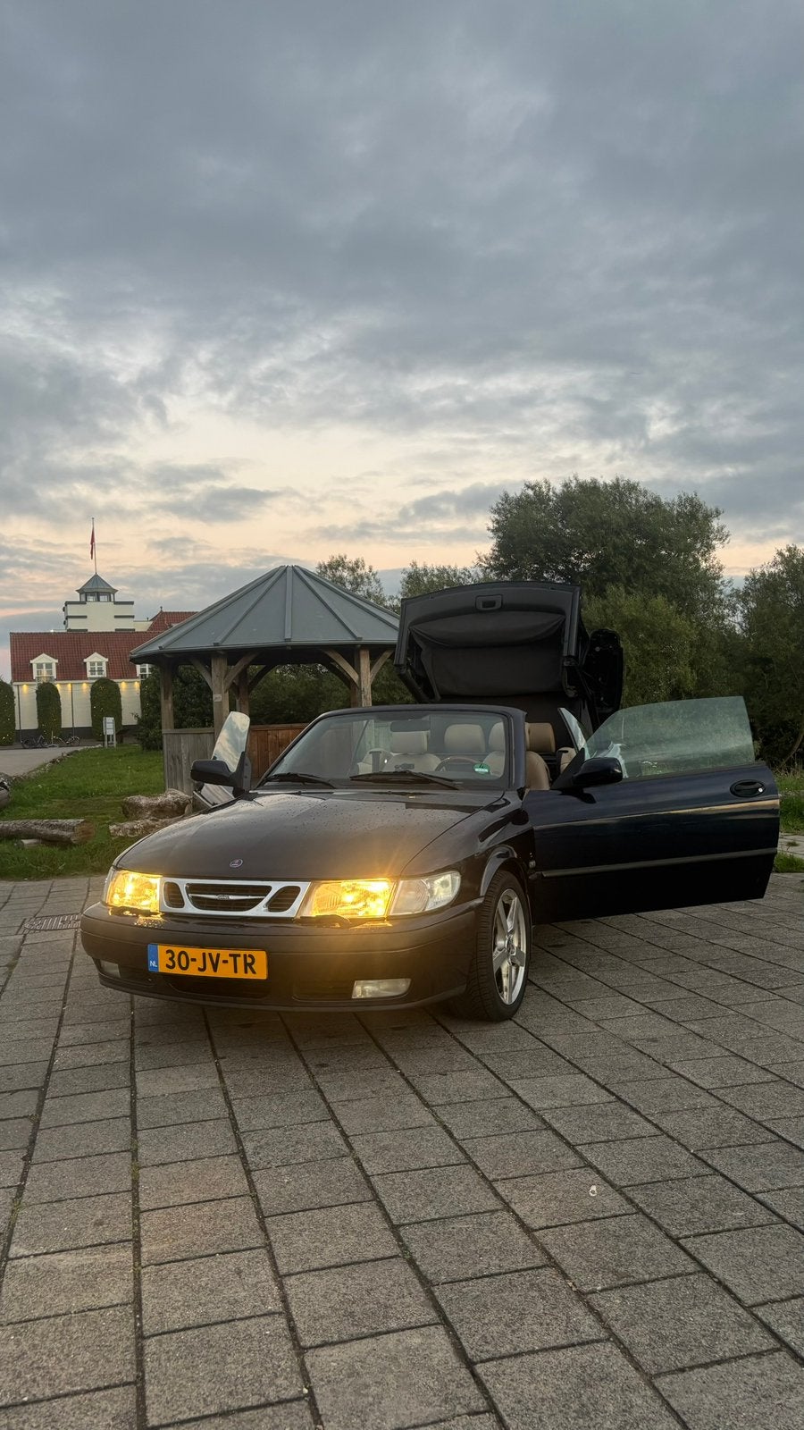 Saab 9-3 2.0 T Cabrio AUT 2002 Blauw, Beige, 4 cilinders, Cabriolet, 75 €/maand