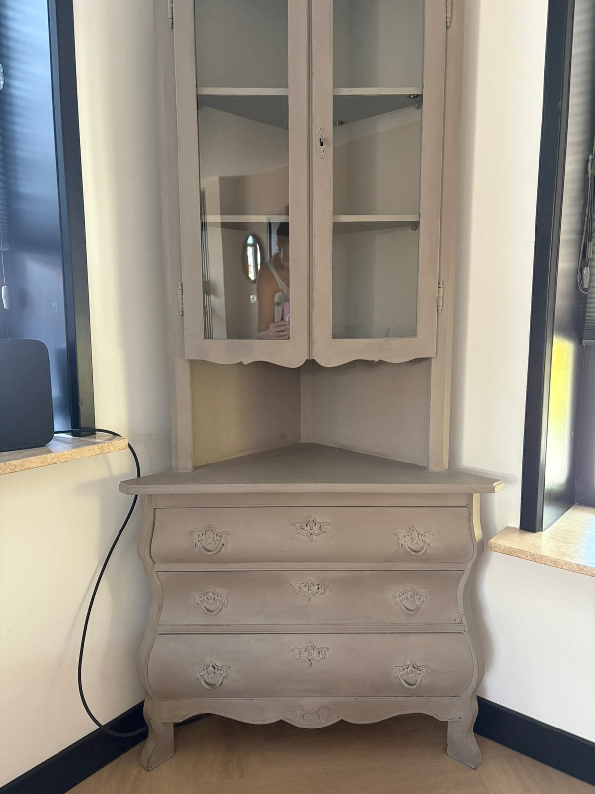 Hoek kastje, Huis en Inrichting, Kasten | Buffetkasten, Ophalen, Gebruikt, Met deur(en), 100 tot 150 cm