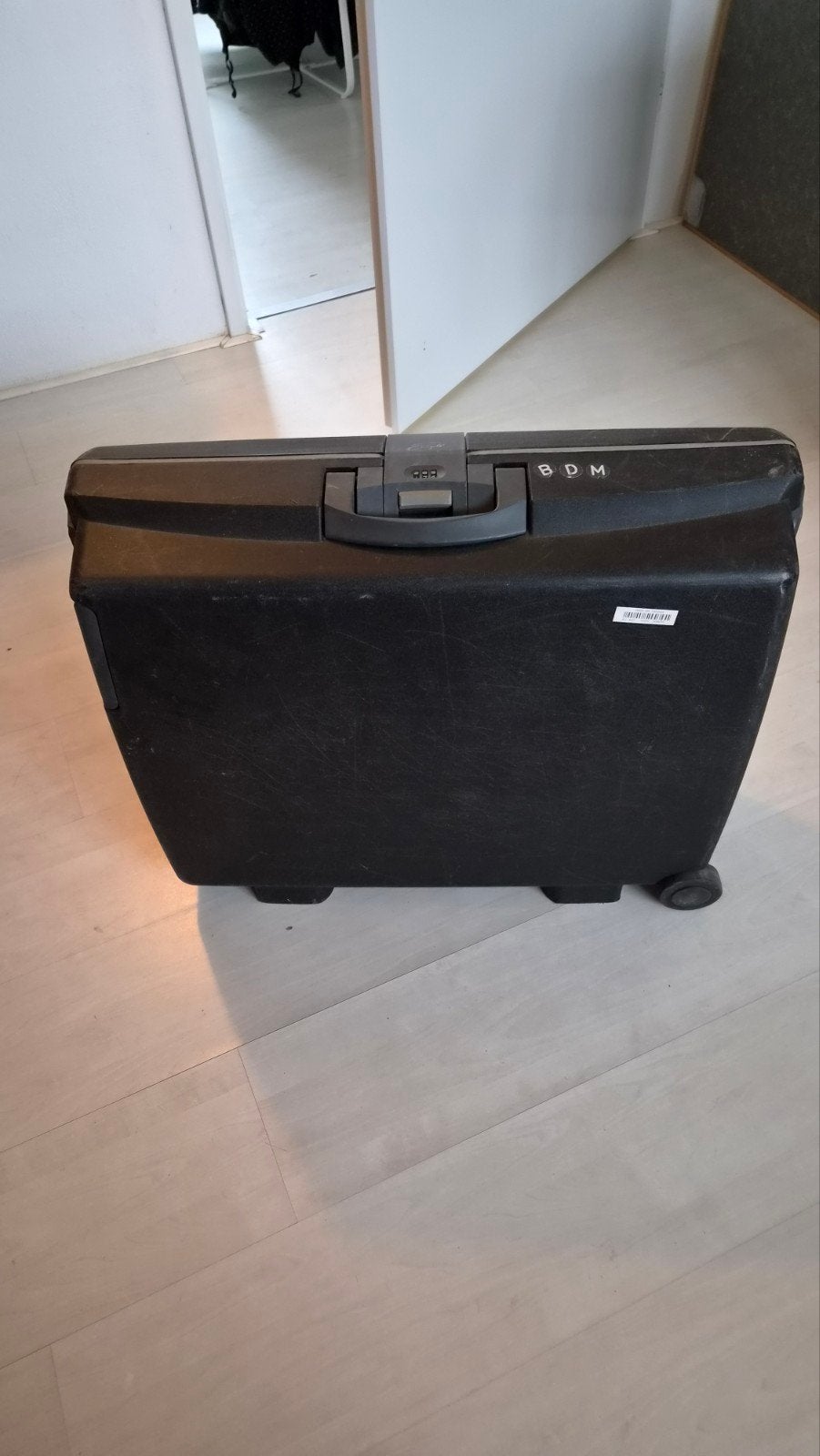 Middelgrote hardcase koffer met wieltjes en slot, Sieraden, Tassen en Uiterlijk, Koffers, Gebruikt, Hard kunststof, 55 cm of meer