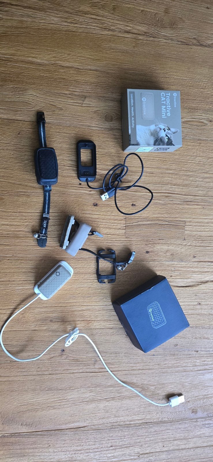 Tractive cat mini. 2 stuks 20 eu per stuk, Dieren en Toebehoren, Ophalen, Zo goed als nieuw