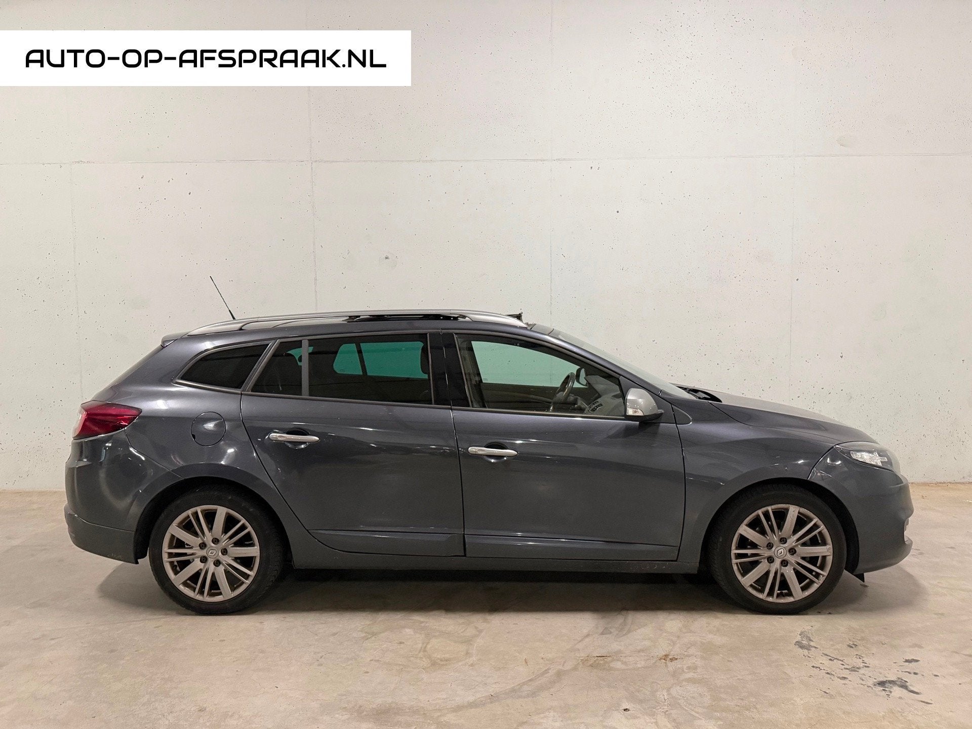 Renault Mégane Estate 1.6 dCi GT-Line Pano Navi Camera APK, Voorwielaandrijving, Dealer onderhouden, Gebruikt, 4 cilinders