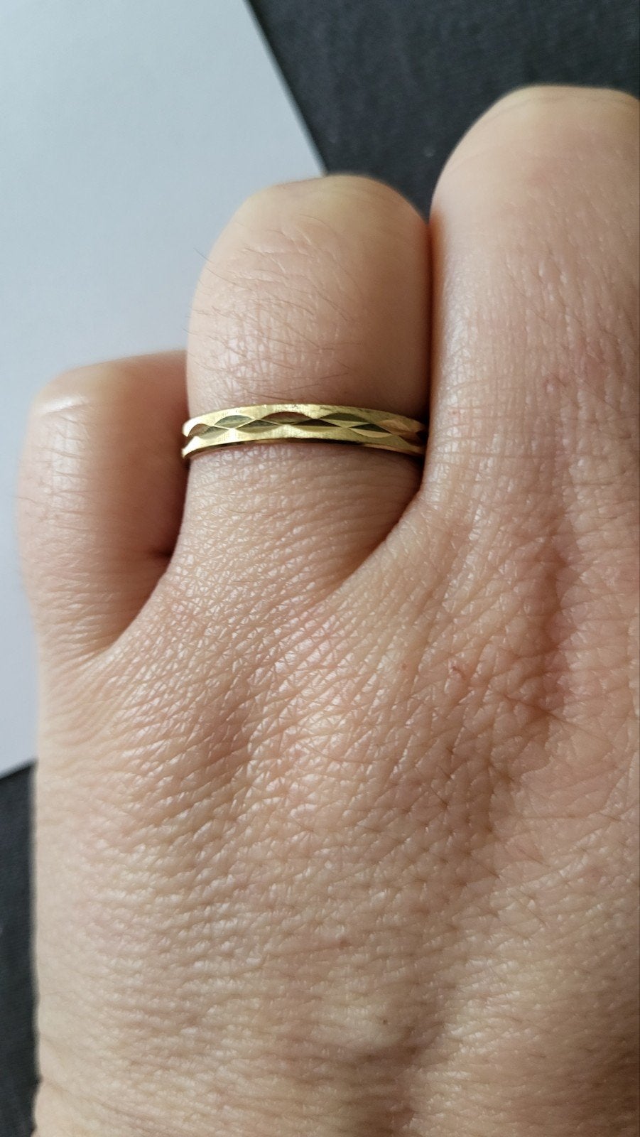 Gouden( 8 karaat) ring met uniek patroon, Sieraden, Tassen en Uiterlijk, Ringen, Ophalen of Verzenden, Zo goed als nieuw, 17 tot 18