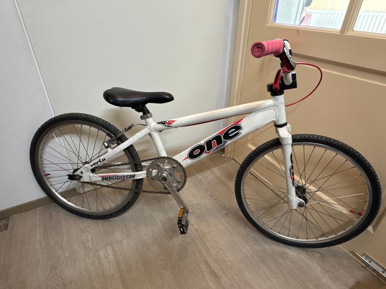BMX Fiets One expert - Wit met roze handvatten, Ophalen, Gebruikt, Staal, Velgrem