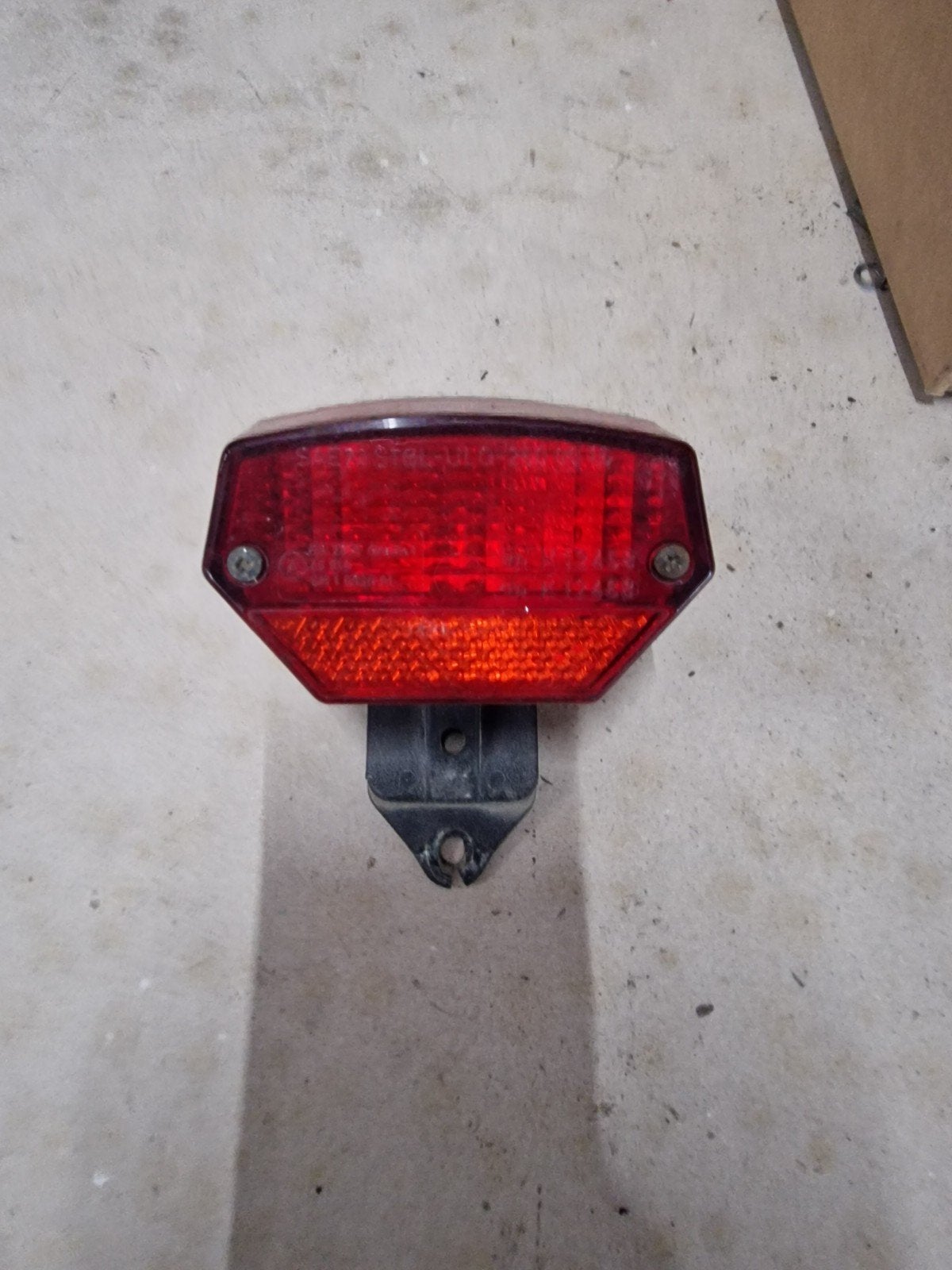 Kreidler ULO Achterlicht op poot, nog goed te gebruiken.

Pr, Ophalen of Verzenden, Gebruikt, Overige typen