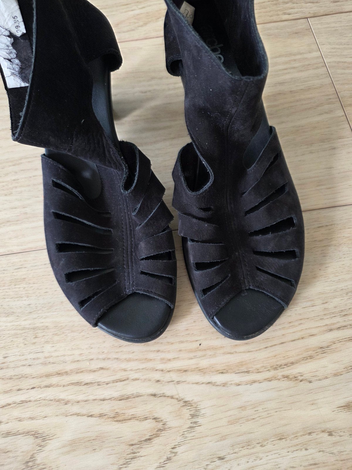 Arche zwarte suède open pumps met hak - maat 40, Zwart, Zo goed als nieuw, Arche, Sandalen of Muiltjes