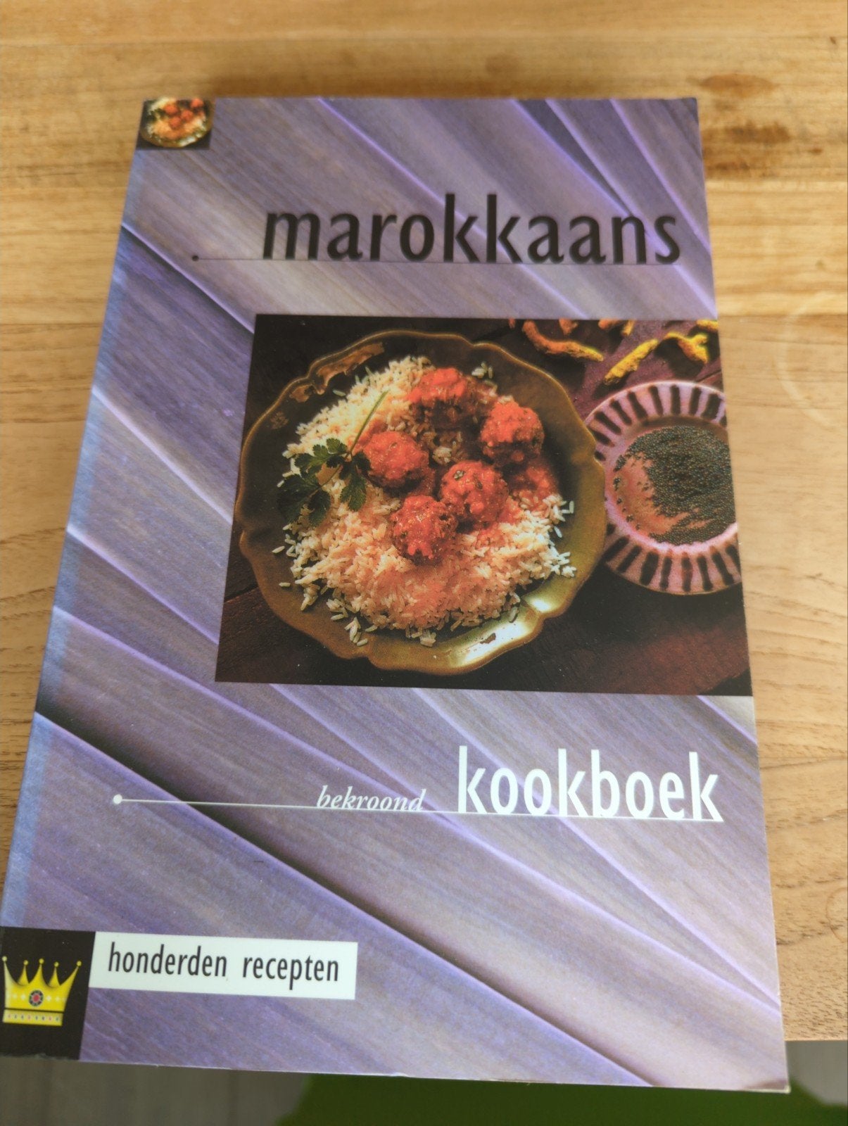 H. Moumen - Marokkaans kookboek, Midden-Oosten en Marokko, Ophalen of Verzenden, H. Moumen, Hoofdgerechten