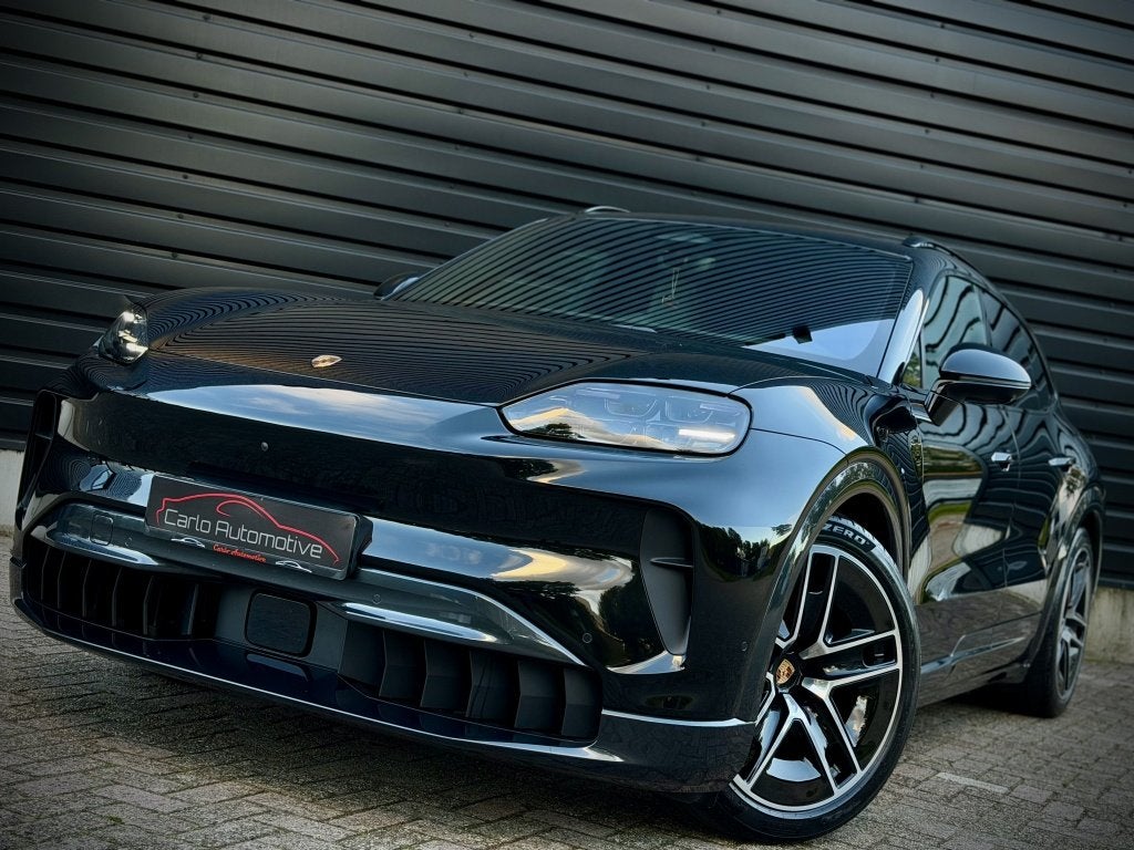 Porsche Cayenne Electric PANO|PASSDISPLAY|CHRONO|PASM|SOFTCL, 443 pk, Cayenne, 0 cilinders, Gebruikt