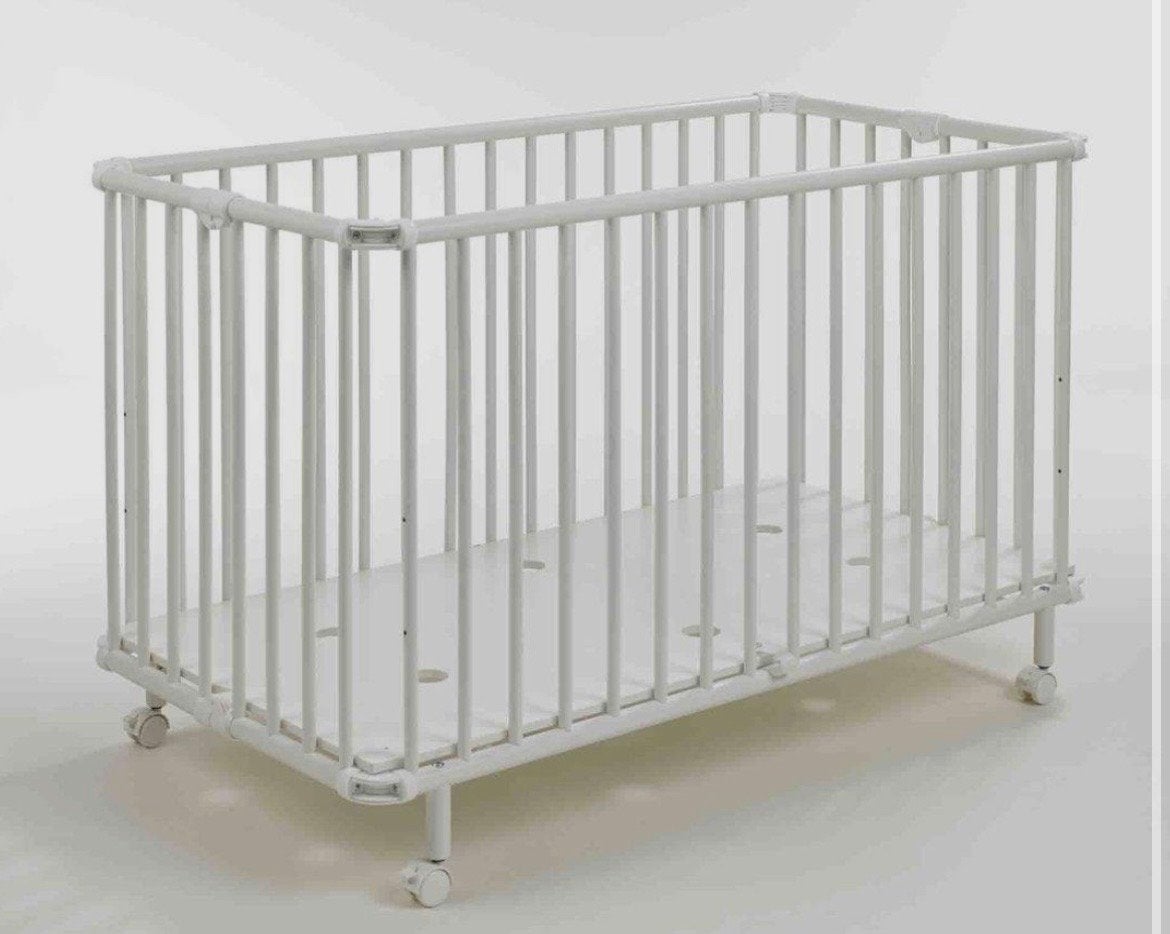 Geuther Inklapledikant Mayla Wit met Nieuw Matras, Ophalen, Zo goed als nieuw, Ledikant