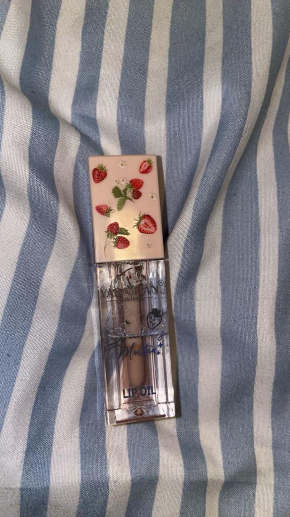 Aardbei lip oil, Ophalen of Verzenden, Zo goed als nieuw, Zwart, 100 cm of meer