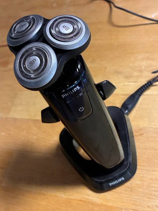 Philips scheerapparaat met oplader, Witgoed en Apparatuur, Ophalen of Verzenden, Niet werkend, Scheren en Epileren