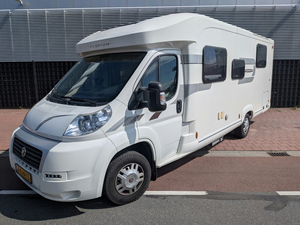 Fleurette F73LM Florium / fleurette Queensbed 1 ste eigenaar, Caravans en Kamperen, Campers, Overige merken, Ringverwarming, Airbags