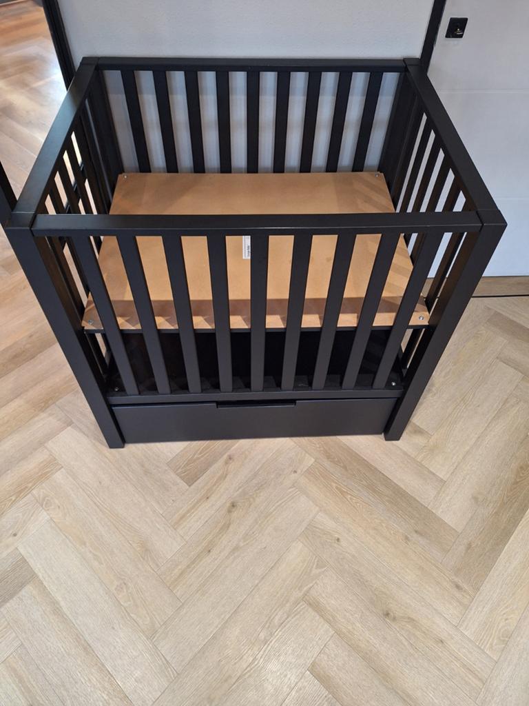 Box met lade, Kinderen en Baby's, Babywiegjes en Ledikanten, Ophalen, Ledikant