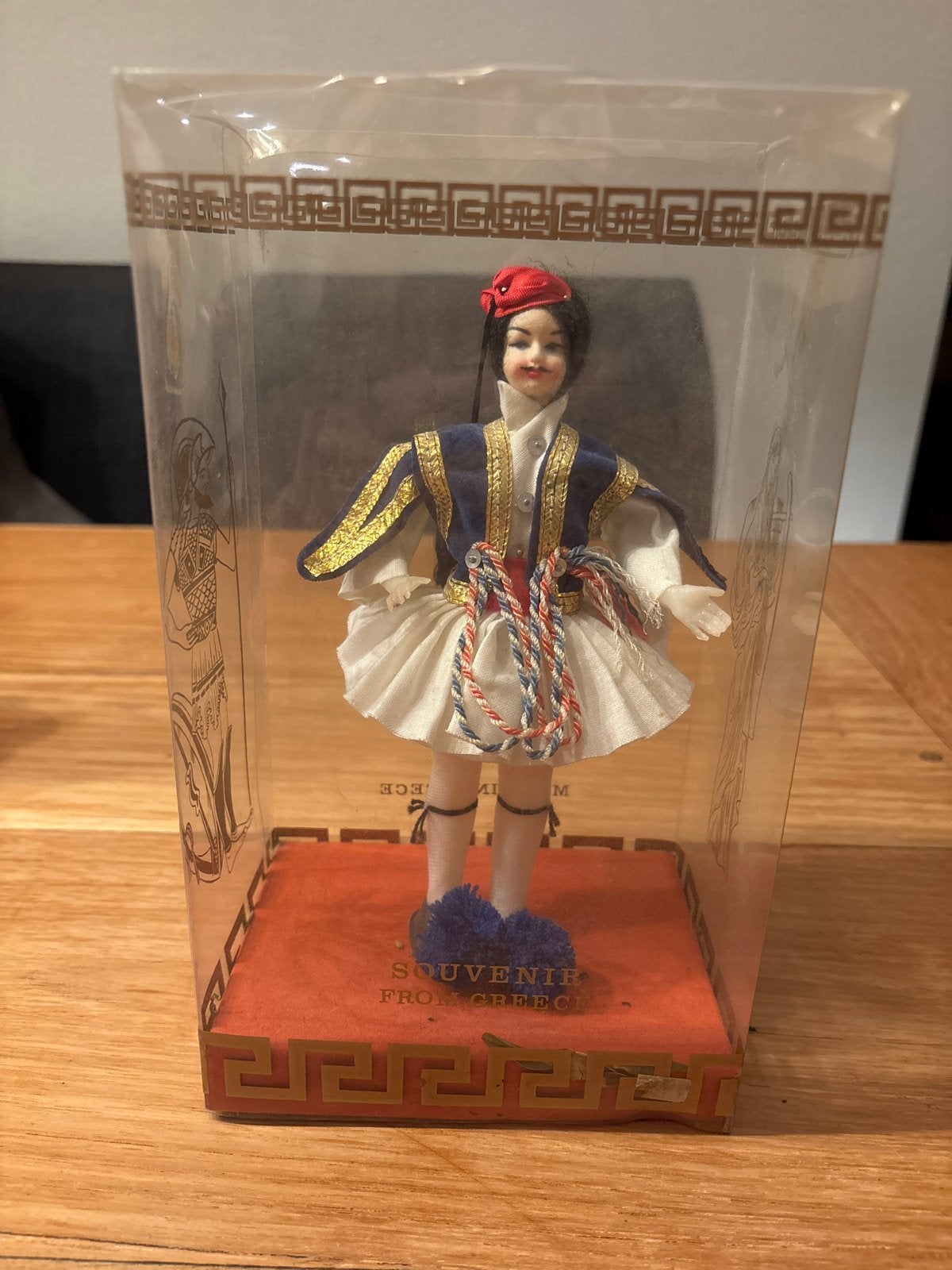 Griekse Souvenir Pop in Traditionele Klederdracht, Verzamelen, Ophalen of Verzenden, Zo goed als nieuw, Pop