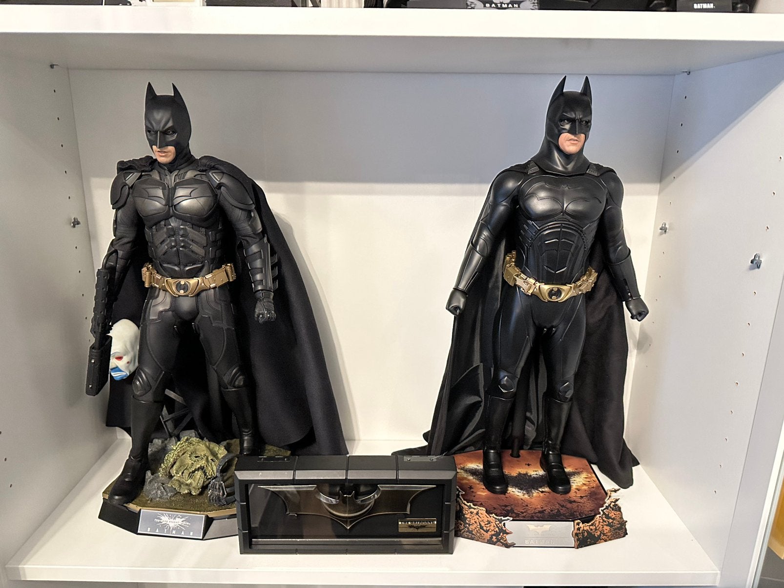 Batman begins the dark knight rises 1/4 hot toys figure set, Ophalen of Verzenden, Zo goed als nieuw, Film, Actiefiguur of Pop