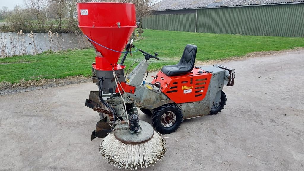 Westermann Clean Meleon met veegborstel en instrooibak, Ophalen of Verzenden