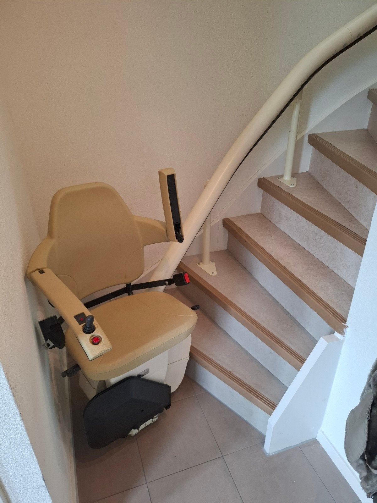 Traplift 'handicare', Diversen, Ophalen, Gebruikt, Met bocht