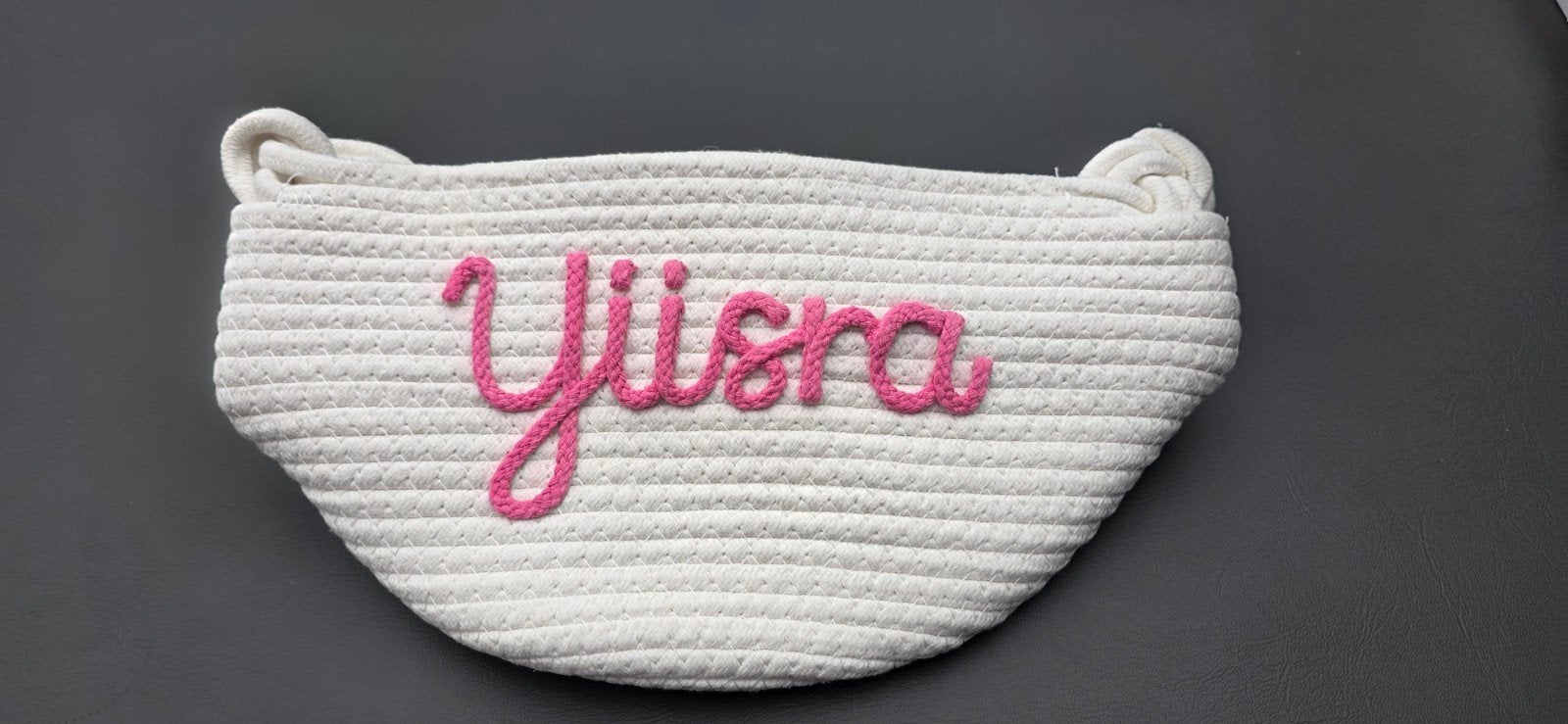 Handgemaakte katoenen mand met naam 'Yiisra', Verzenden, Zo goed als nieuw