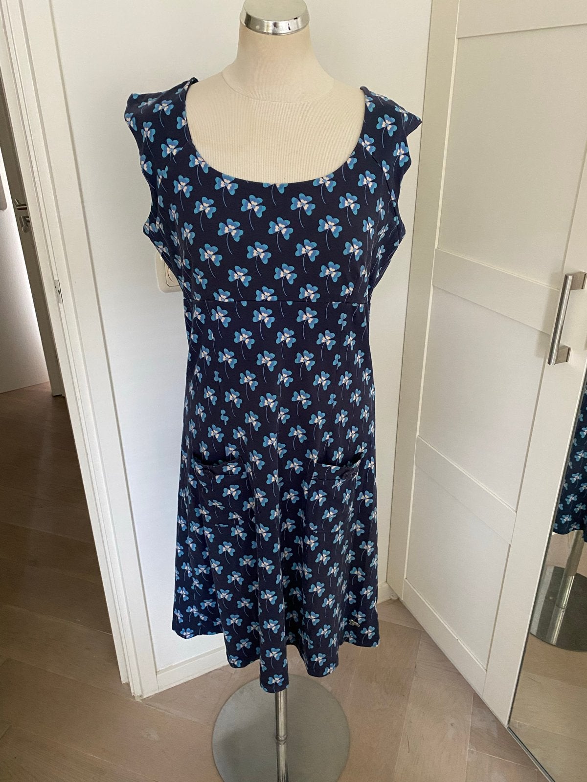 Tante Betsy jurk met klavertjes - Maat XL, Blauw, Maat 46/48 (XL) of groter, Ophalen of Verzenden, Zo goed als nieuw