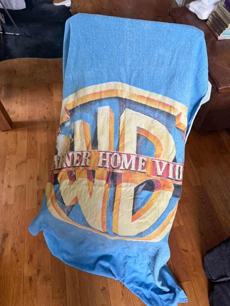 Warner Brothers Home Video badhanddoek, Verzamelen, Stripfiguren, Ophalen of Verzenden, Looney Tunes, Gebruikt, Gebruiksvoorwerp