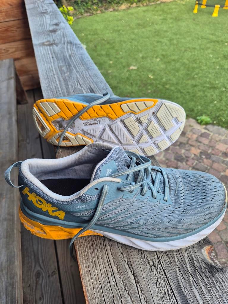 Schoenen hoka 43,5, Sport en Fitness, Loopsport en Atletiek, Ophalen, Zo goed als nieuw, Hardloopschoenen, Overige merken