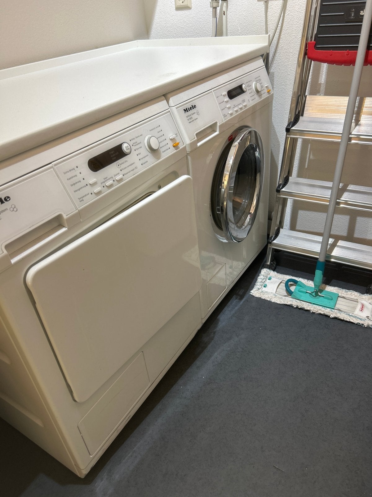 Miele SoftCare System Wasmachine W 5825 en Droger T 8823 C, Witgoed en Apparatuur, Wasdrogers, Ophalen, 6 tot 8 kg, Gebruikt, Voorlader