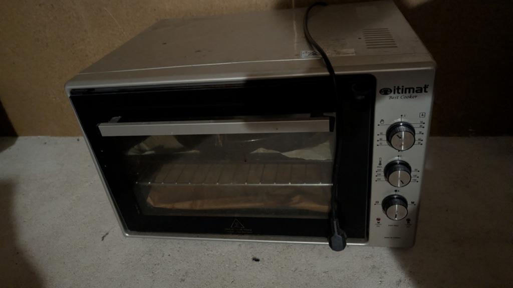 Nette vrijstaande oven, vrijwel ongebruikt + bakblik, Witgoed en Apparatuur, Ophalen