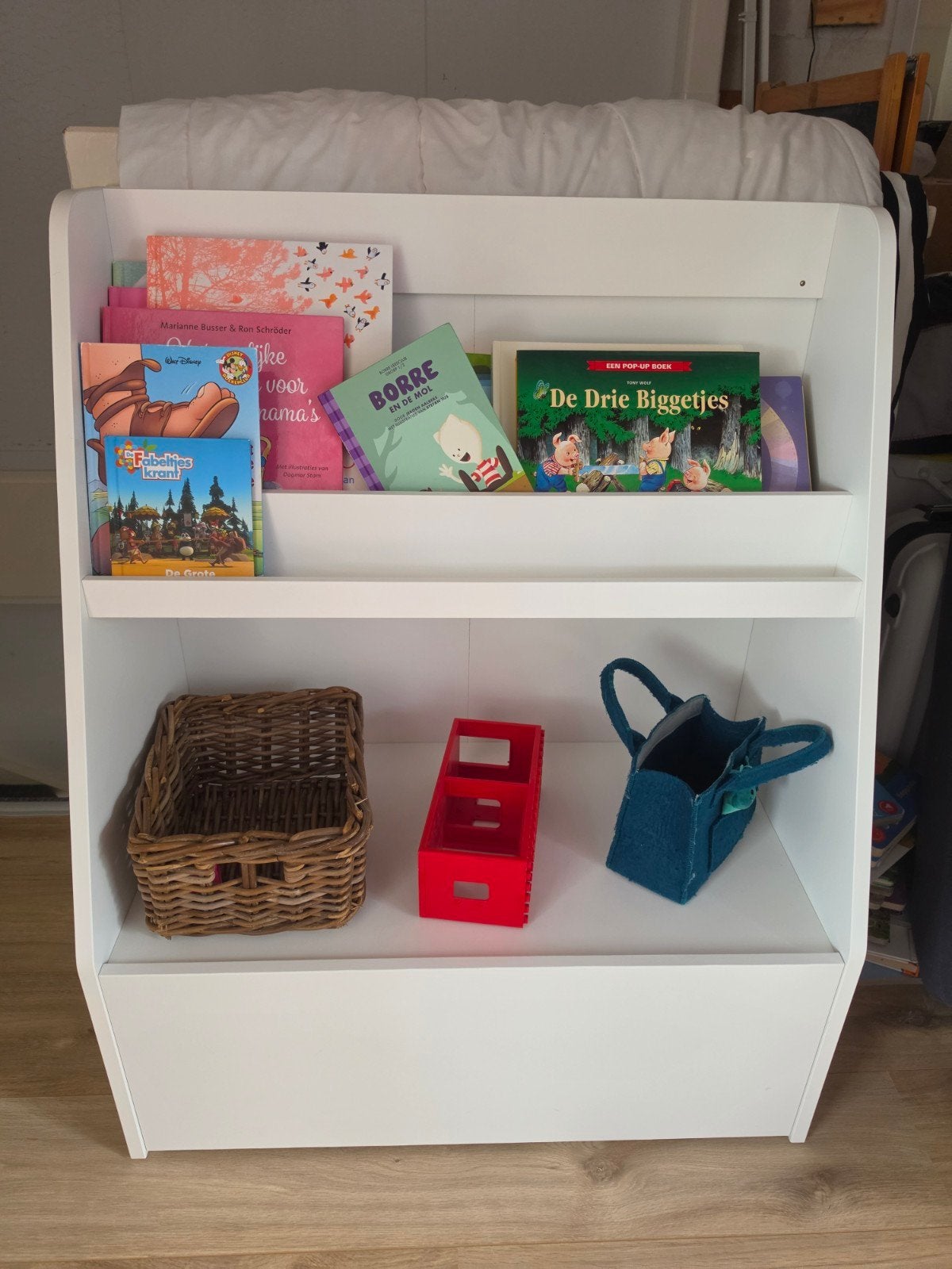ikea bergig boekenkastje, Ophalen, Zo goed als nieuw