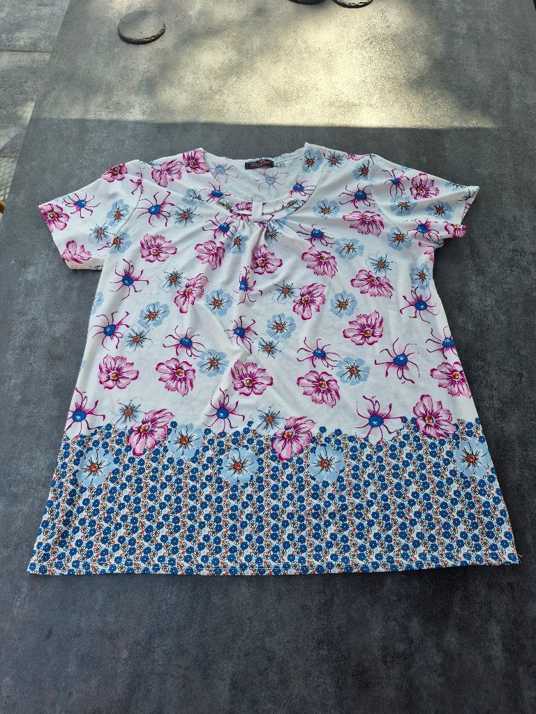 Prachtig bloemenshirt van Xin Da, Xin Da, Wit, Maat 46/48 (XL) of groter, Ophalen of Verzenden
