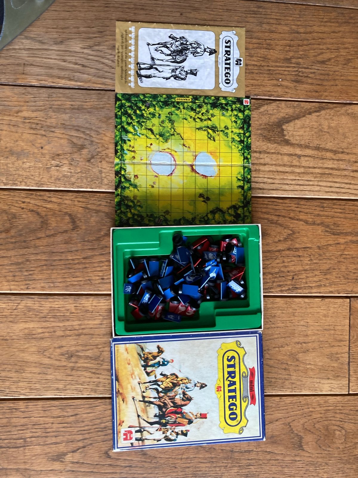 Stratego Mini Reisspel - Compleet en in goede staat, Hobby en Vrije tijd, Gezelschapsspellen | Bordspellen, Een of twee spelers