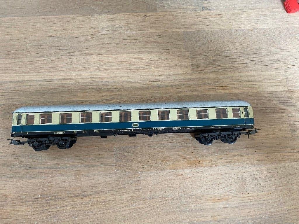 Lima HO passagiersrijtuig 1e klas, Hobby en Vrije tijd, Modeltreinen | H0, Gebruikt, Gelijkstroom, Wagon, Ophalen of Verzenden