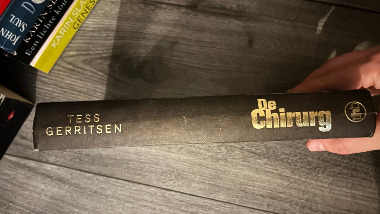De Chirurg - Tess Gerritsen (Thriller), Ophalen of Verzenden, Gelezen, Wereld overig