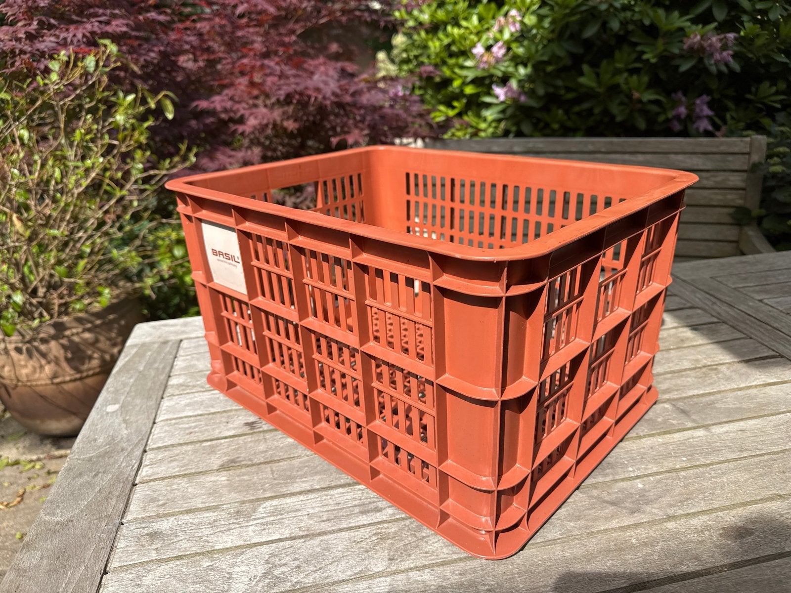 Basil Fietskrat M Bruin 29.5L gerecycled, Ophalen of Verzenden, Nieuw, Fietskrat, Stuurbevestiging