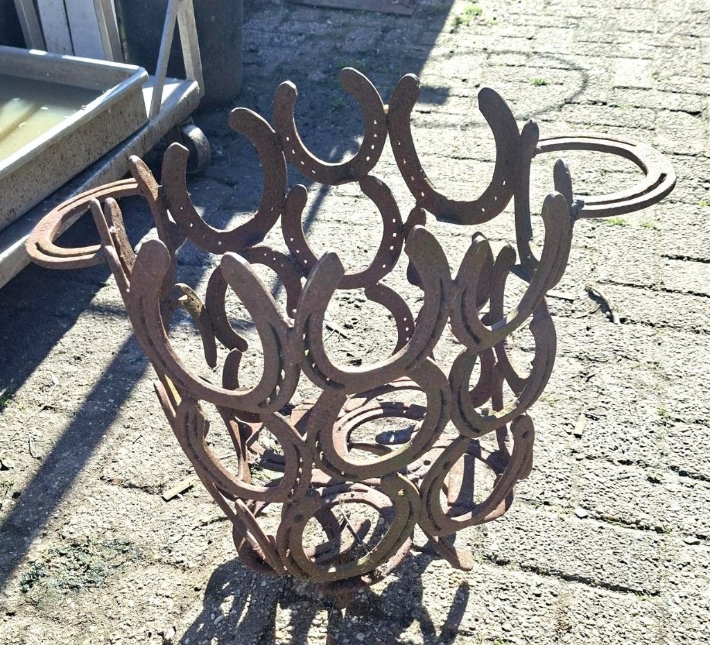 Unieke Hoefijzerbak - Handgemaakte Kunst, Ophalen, Gebruikt, Metaal, Abstract beeld