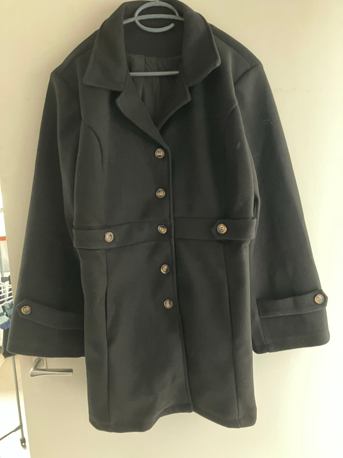 Splinternieuwe zwarte tussenjas / trenchcoat maat 48, Ophalen of Verzenden, Nieuw, Maat 46/48 (XL) of groter, Zwart