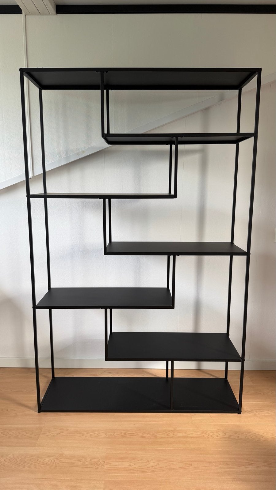 Modern Zwart Metalen Kast met, Huis en Inrichting, Kasten | Boekenkasten, Ophalen, Met plank(en), Gebruikt, 100 tot 150 cm