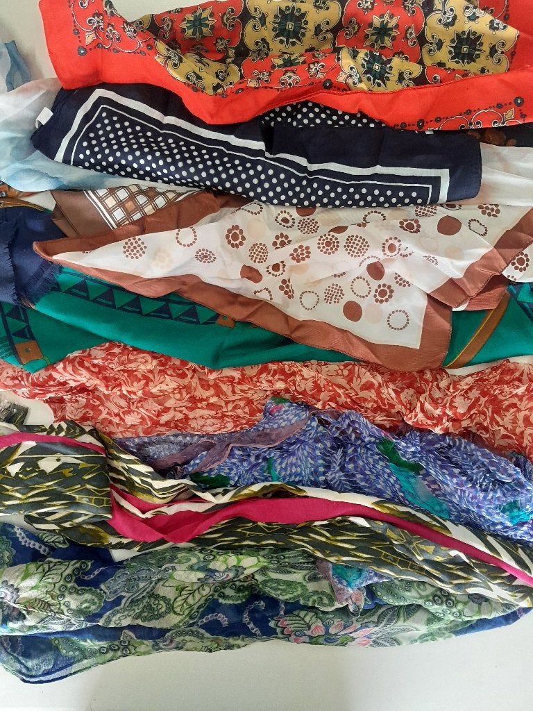 Twaalf Dames Sjaals, Ophalen of Verzenden, Gedragen, Maat 34 (XS) of kleiner, Sjaal