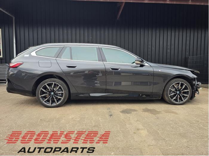 Portier 4Deurs rechts-achter van een BMW I5 (A90), Gebruikt, -, Deur, -