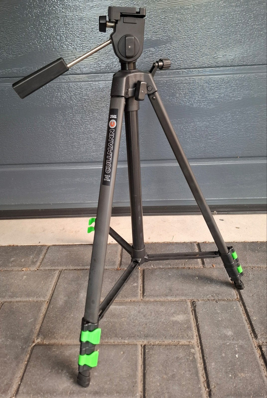 Cullmann 2561 statief met doos, Cullmann, Zo goed als nieuw, Inklapbaar, 125 tot 150 cm
