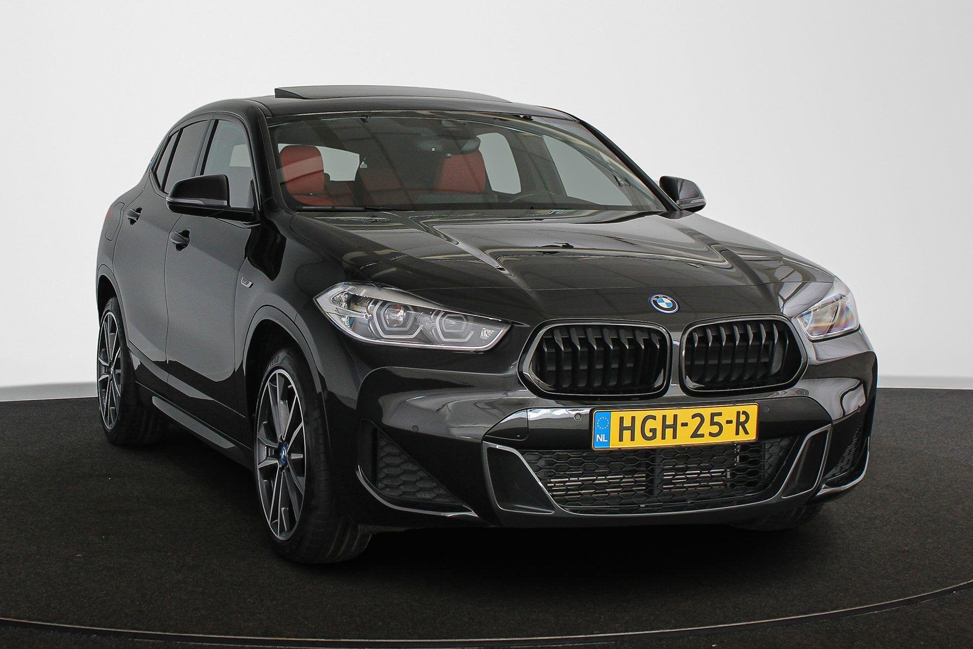 BMW X2 xDrive25e High Executive M Sport Panoramadak Keyless, Auto's, Automaat, X2, Gebruikt, Euro 6