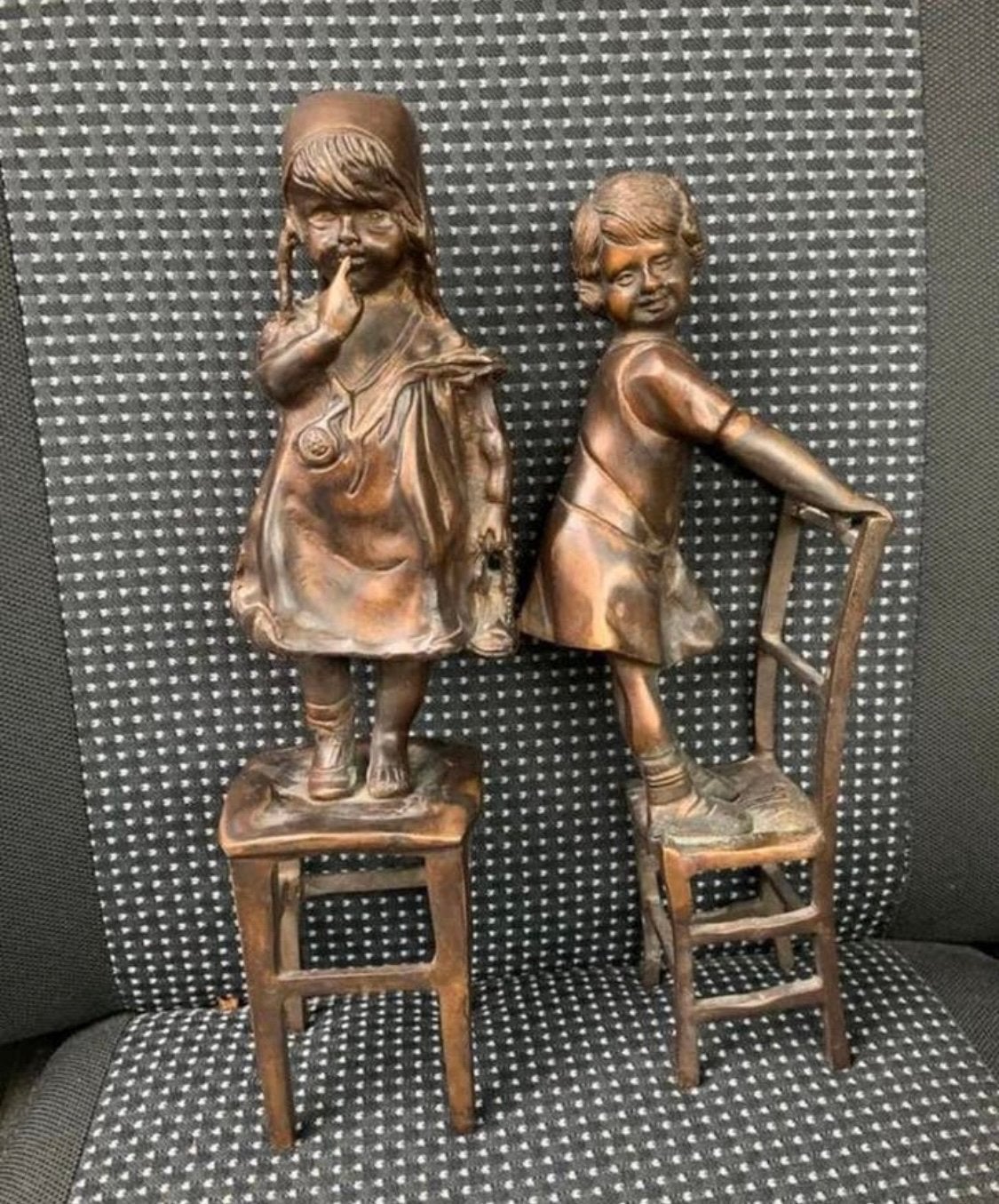 Beeldje twee leuke bronzen brons kinder beelden., Ophalen of Verzenden