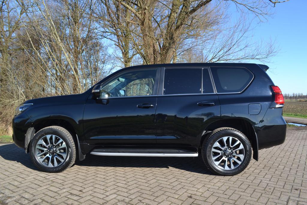 Toyota Land Cruiser 150 2.8 D-4D-F Professional Window Van, Auto's, Automaat, Gebruikt, Euro 6, 4 cilinders