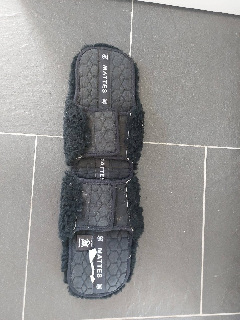 Mattes dressuur bontje, Dieren en Toebehoren, Ophalen of Verzenden, Zo goed als nieuw, Zwart, Overige typen