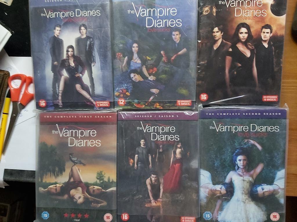 vampire diaries 1 t/m. 6, Vanaf 9 jaar, Ophalen of Verzenden, Zo goed als nieuw, Science Fiction en Fantasy
