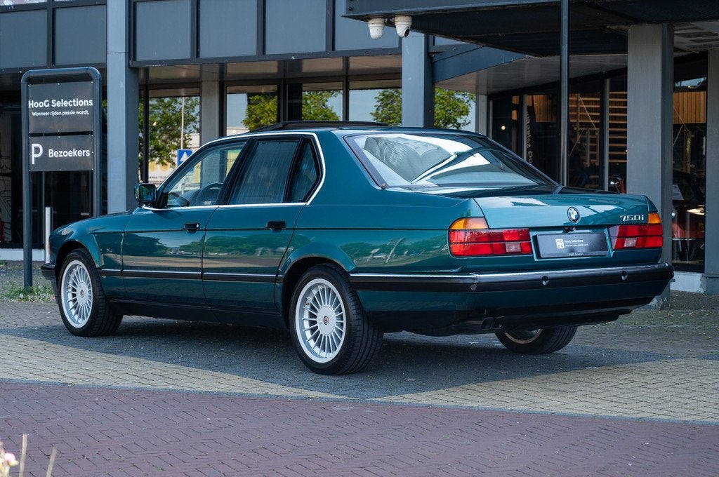 BMW 7 Serie 750i E32 (bj 1993, automaat), Auto's, Beige, Bedrijf, Sedan, BMW