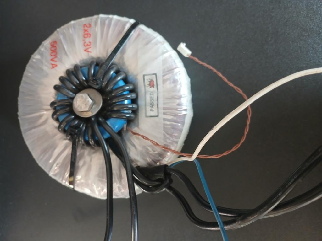 TI-84024-A ringkern transformator
Pri230Volt
Sec500VA 2x6,3V, Hobby en Vrije tijd, Elektronica-componenten, Gebruikt, Ophalen of Verzenden