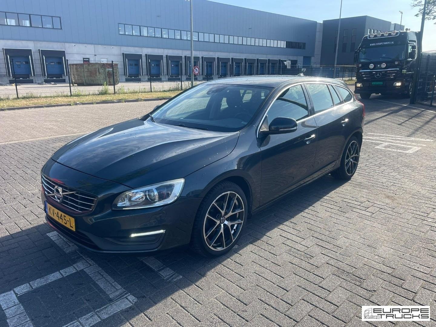 Volvo V60 NL Car - Top Condition T07798, Auto's, Volvo, Gebruikt, Euro 6, 1969 cc, Origineel Nederlands