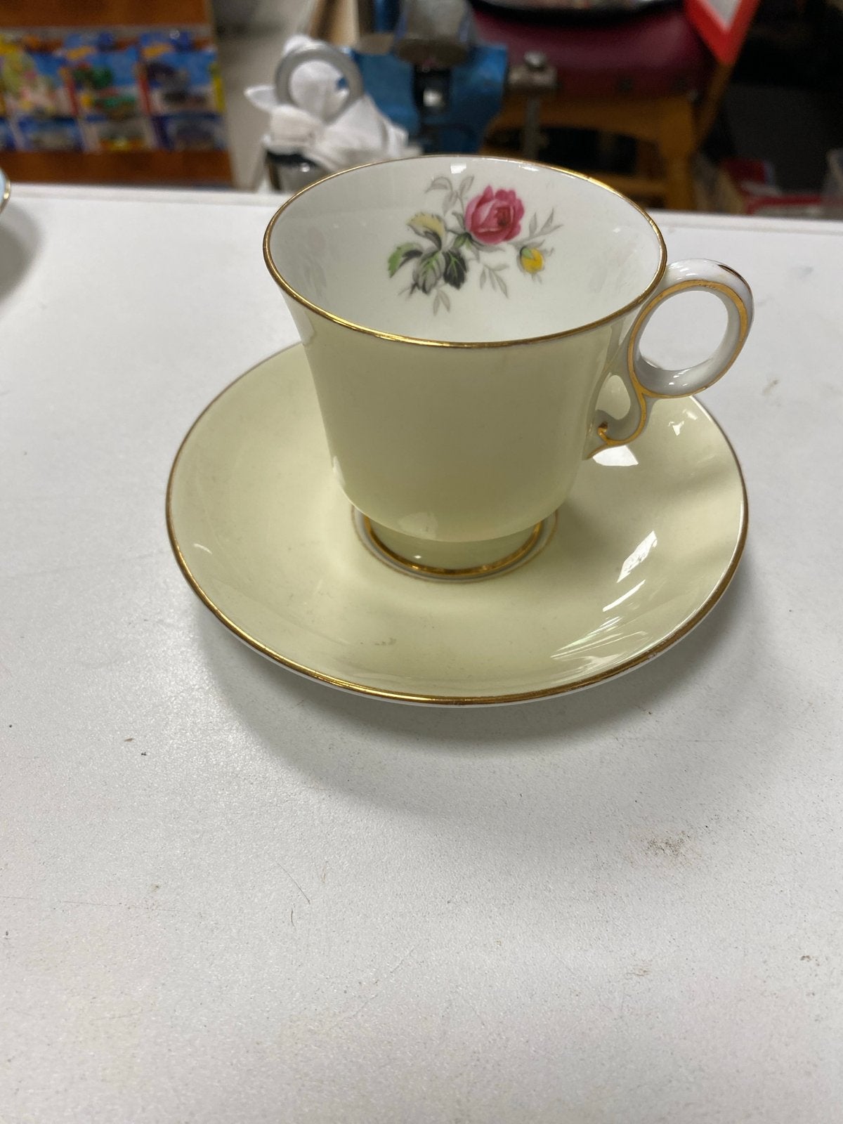 Adderley Fine Bone China Kop en Schotel - Rozenmotief, Antiek en Kunst, Ophalen of Verzenden