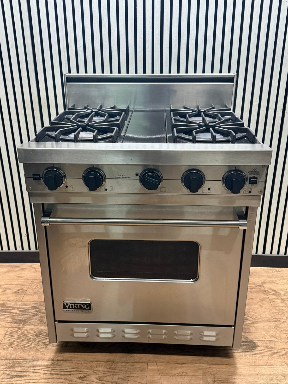 Luxe VIKING Gasfornuis 4 pits met Gasoven 76 cm, Witgoed en Apparatuur, Fornuizen, Gebruikt, Hete lucht, Fornello Esperta, Energieklasse A of zuiniger