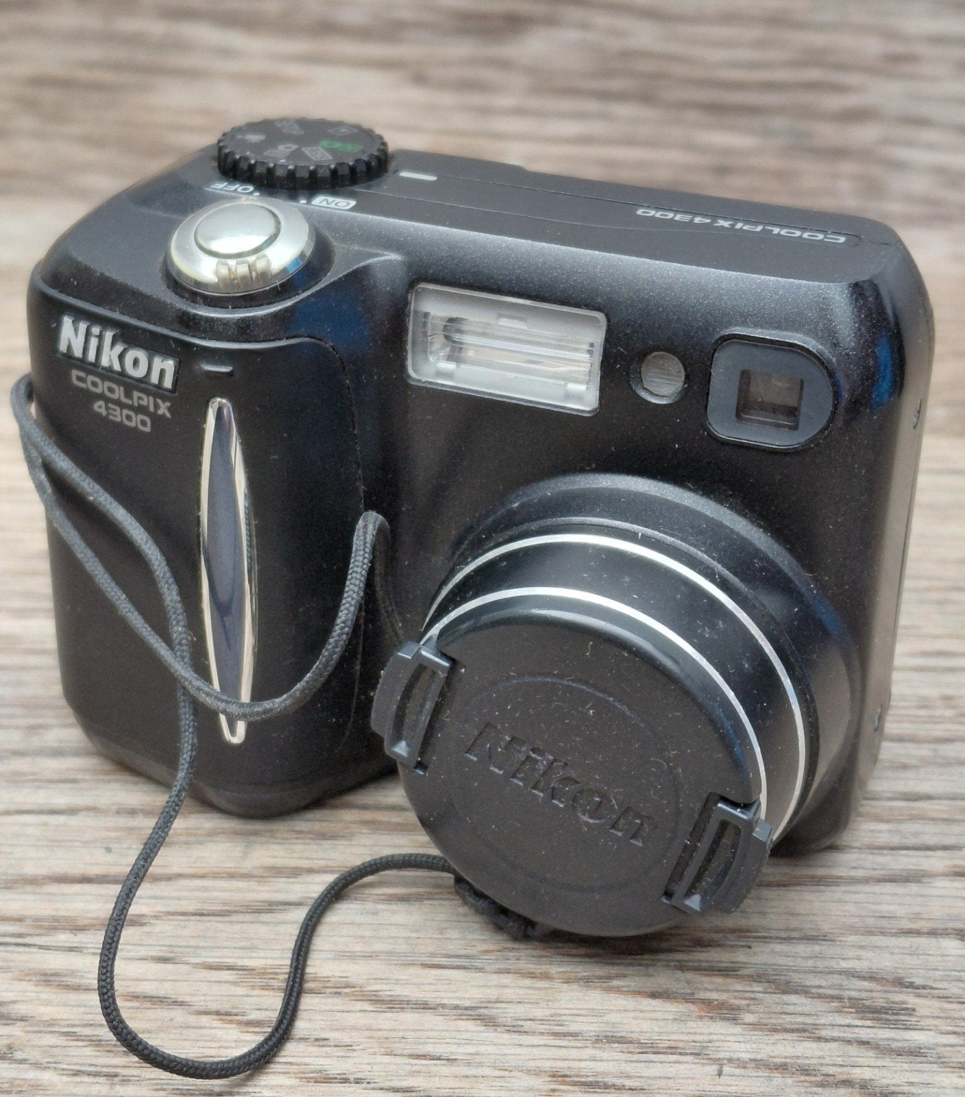 Nikon 4300 Coolpix, Ophalen of Verzenden, 1960 tot 1980